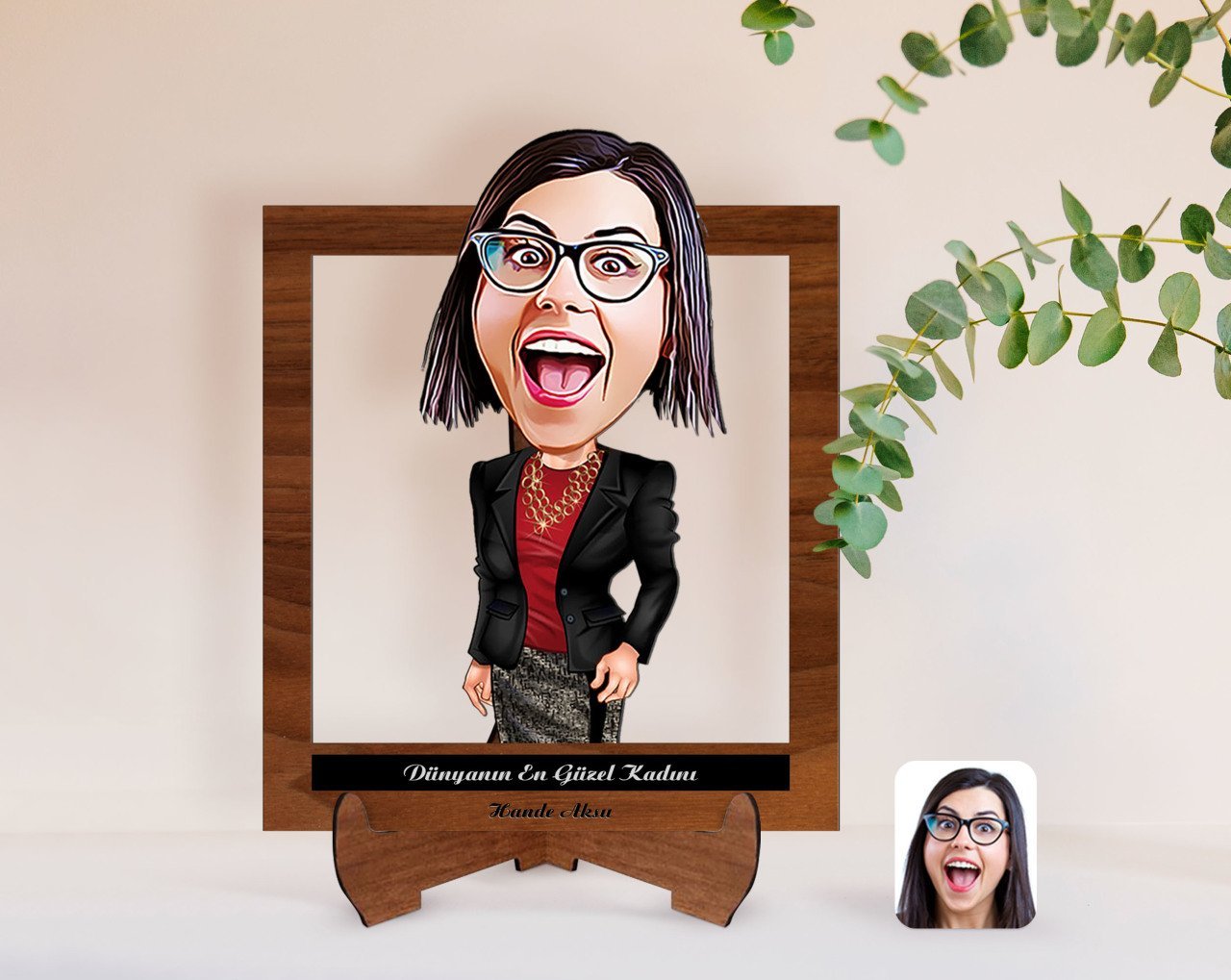Kişiye Özel Kadınlar Günü Dünyanın En Güzel Kadını Karikatürlü Ahşap Standlı 3D Biblo-30