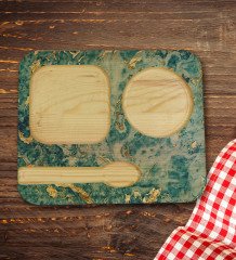 Kişiye Özel Doğal Ahşap Kaşıklı Sunum Tabağı ve Heybeli Çay Bardağı Hediye Seti - Model 18