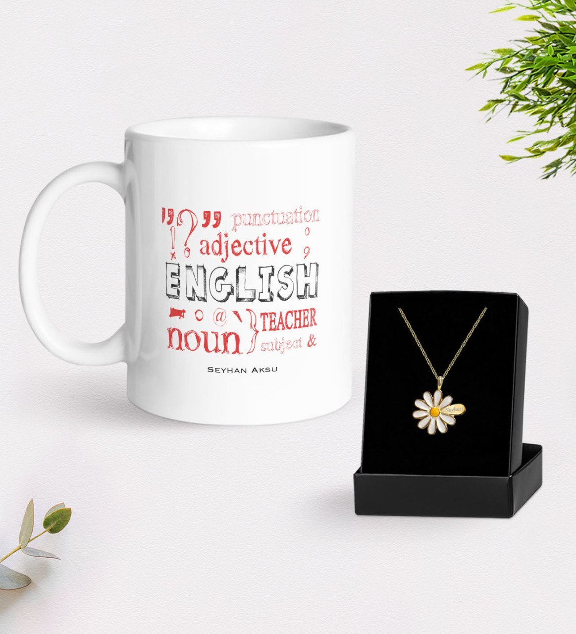 Kişiye Özel İngilizce Öğretmeni Beyaz Kupa ve Papatya Kolye Hediye Seti-6