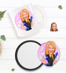 Kişiye Özel Kadın Güzellik Uzmanı Karikatürlü Beyaz Kupa ve Ahşap Bardak Altlığı Hediye Seti-2