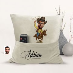 BK Gift Kişiye Özel Kovboy Karikatür Tasarımlı Organizer Kumanda ve Atıştırmalık Cepli Sarı Kırlent Yastık-1 Arkadaşa Hediye, Cepli Yastık