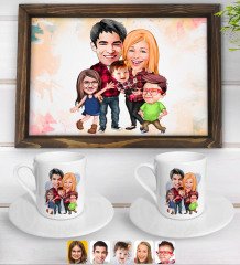 Kişiye Özel Aile Karikatürlü Doğal Ahşap Tepsi ve 2’li Kahve Fincan Seti-5