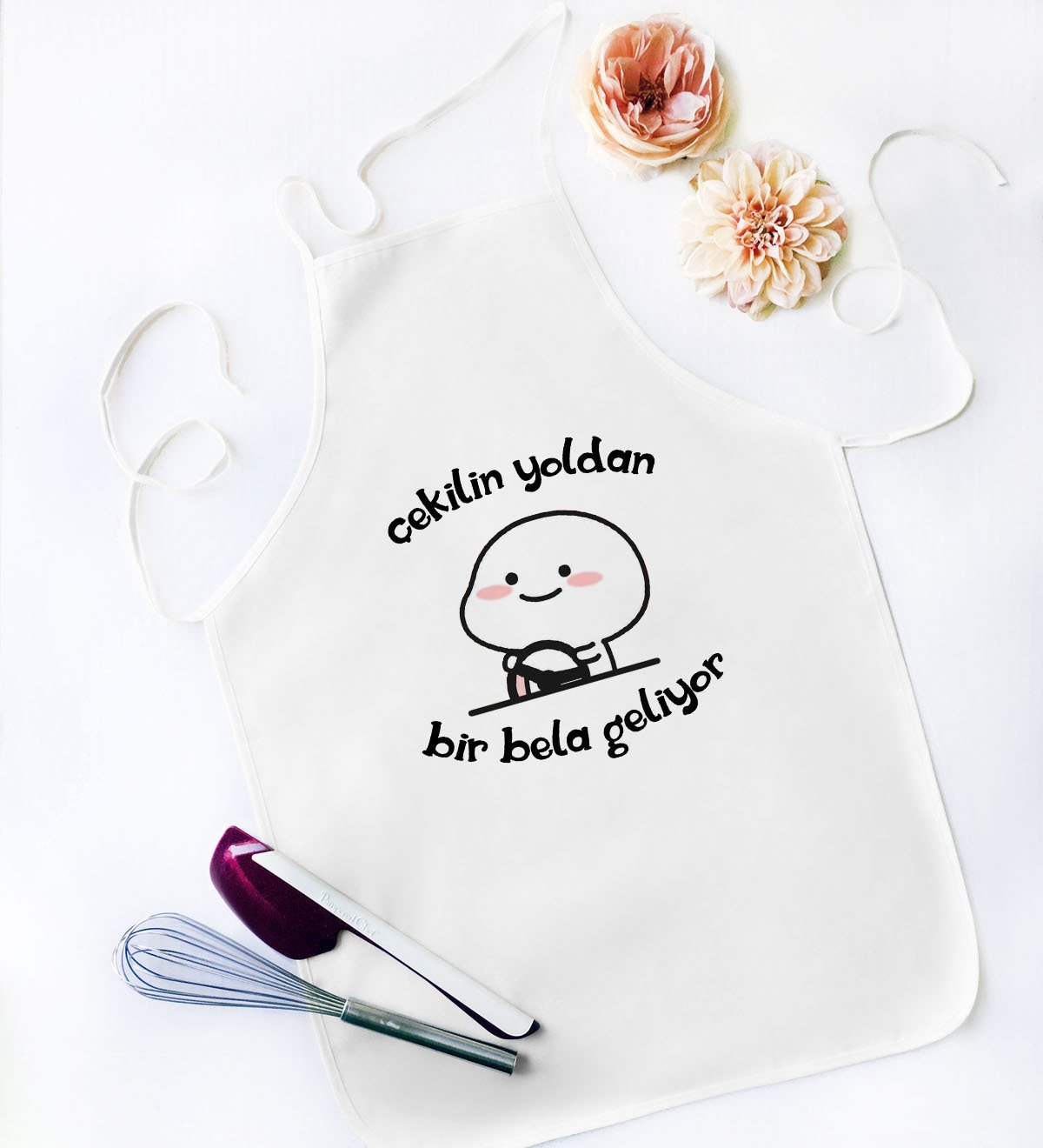 BK Gift Bir Bela Geliyor Tasarımlı Beyaz Mutfak Önlüğü - Model 1