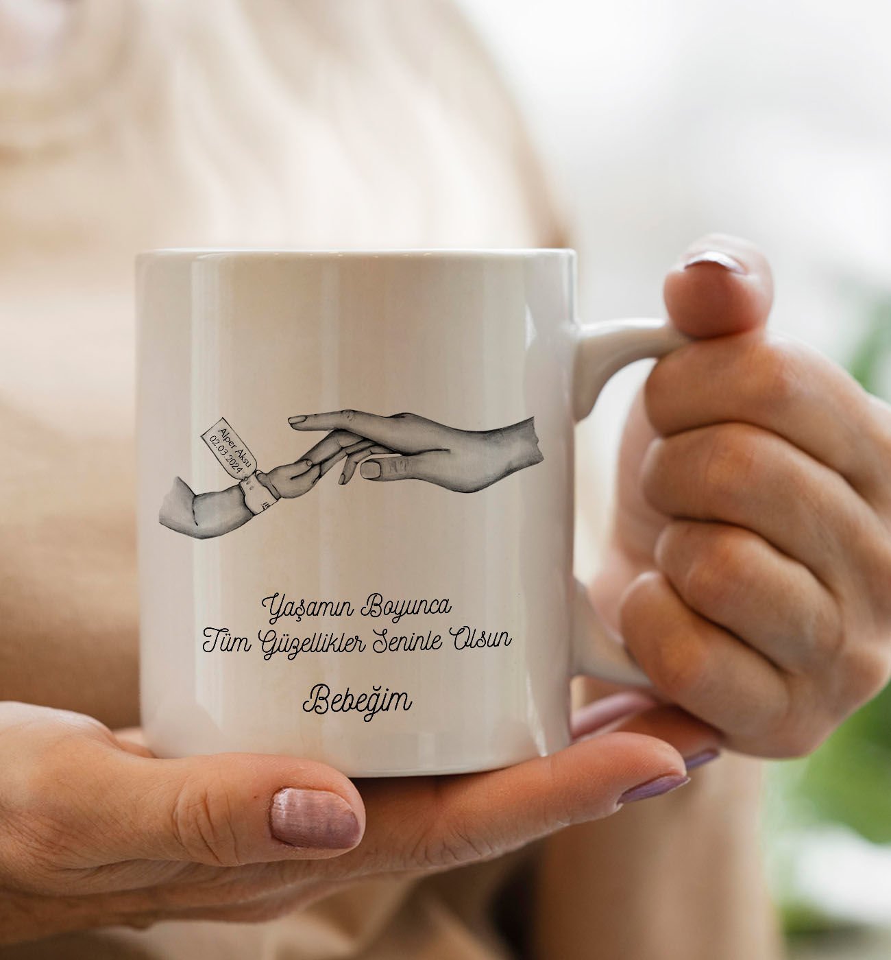 BK Gift Kişiye Özel Siyah Beyaz Anne-Çocuk El Tasarımlı Siyah Kupa Bardak -2, Anneye Hediye, Yeni Doğum Hediyesi