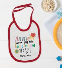 BK Kids Kişiye Özel Annem Çok Şeyi Bilir Tasarımlı Kırmızı Bebek Mama Önlüğü-1