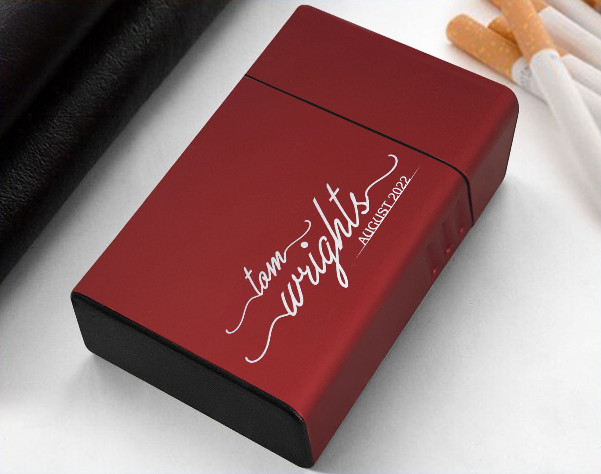 BK Gift Kişiye Özel İsimli Tarihli Kırmızı Metal Sigara Tabakası-10, Arkadaşa Hediye, Babaya Hediye, Metal Sigara Kutusu