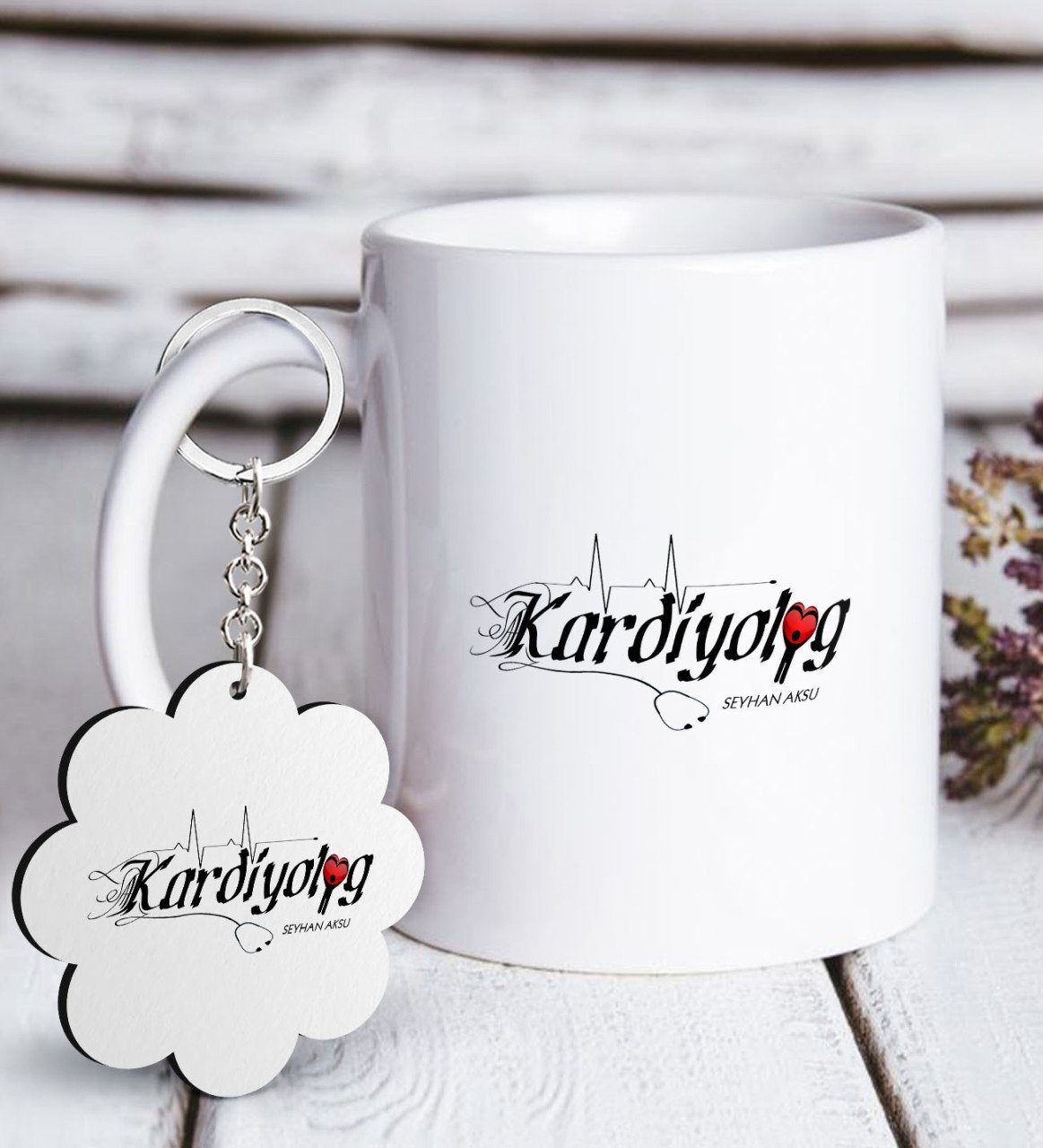 Kişiye Özel Mesleki Kardiyolog Beyaz Kupa ve Anahtarlık Hediye Seti