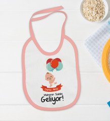 BK Kids Kişiye Özel Mekanın Sahibi Geliyor Tasarımlı Pembe Bebek Body Zıbın ve Mama Önlüğü Hediye Seti
