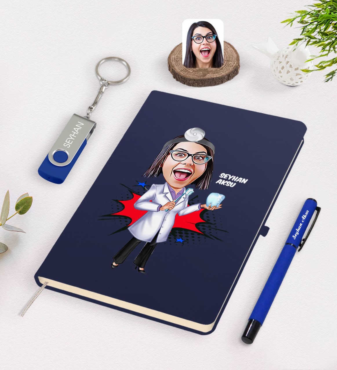 Kişiye Özel Kadın Diş Hekimi Karikatürlü Lacivert Defter Kalem 32gb USB Bellek Hediye Seti-3