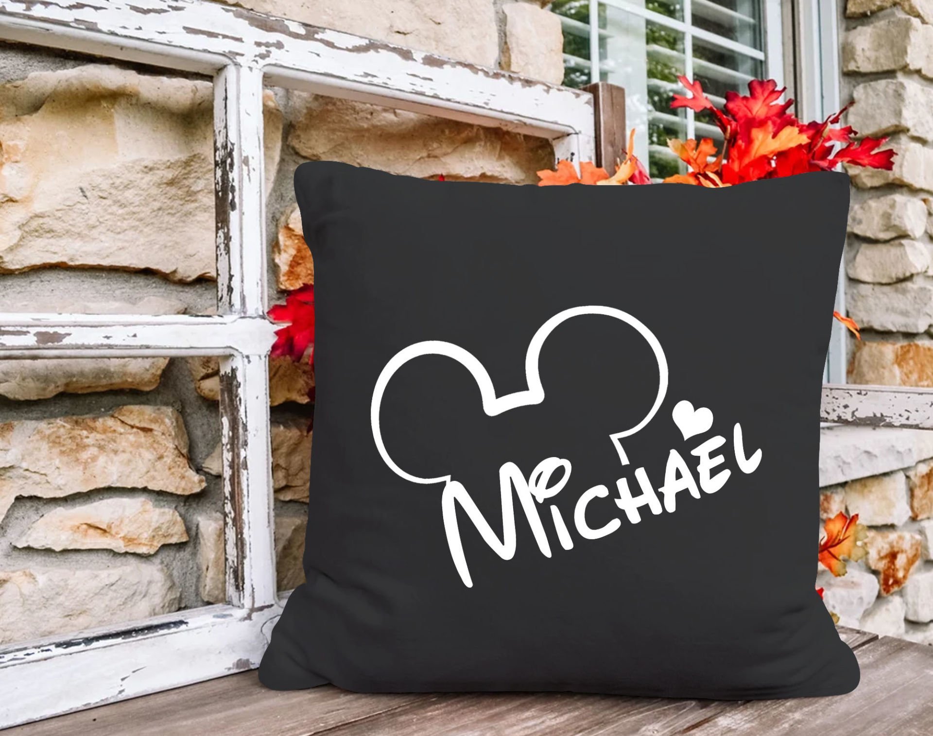 BK Gift Kişiye Özel Disney Tasarımlı Premium Kumaş Siyah Kırlent Yastık, Ev Hediyesi, Ev Dekorasyonu, Dekoratif Hediye-3