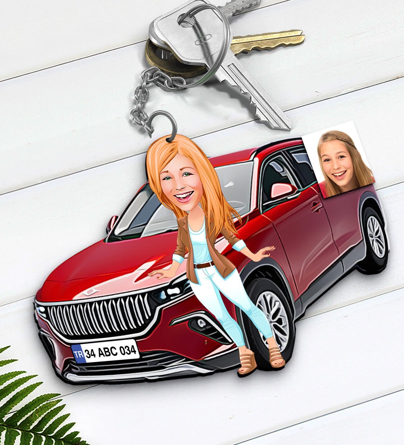 BK Gift Kişiye Özel Kadın Togg Figürlü Plakalı Ahşap Karikatür Anahtarlık-1, Arkadaşa Hediye, Araba Hediyesi, Sevgiliye Hediye