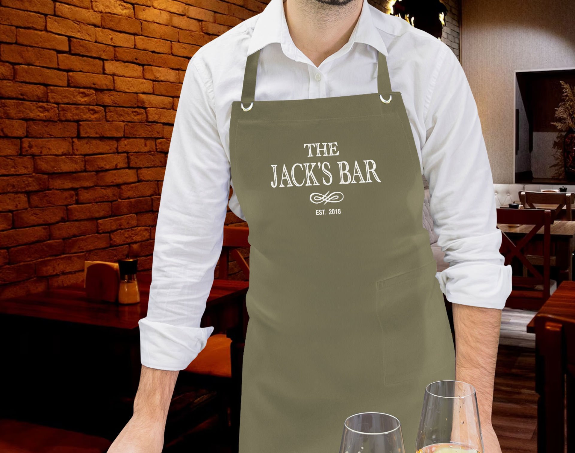 BK Gift Kişiye Özel İsimli Tarihli Bar Tasarımlı Profesyonel Haki Yeşil Mutfak Önlüğü, Aşçı Önlüğü, Şef Önlüğü, Arkadaşa Hediye-7