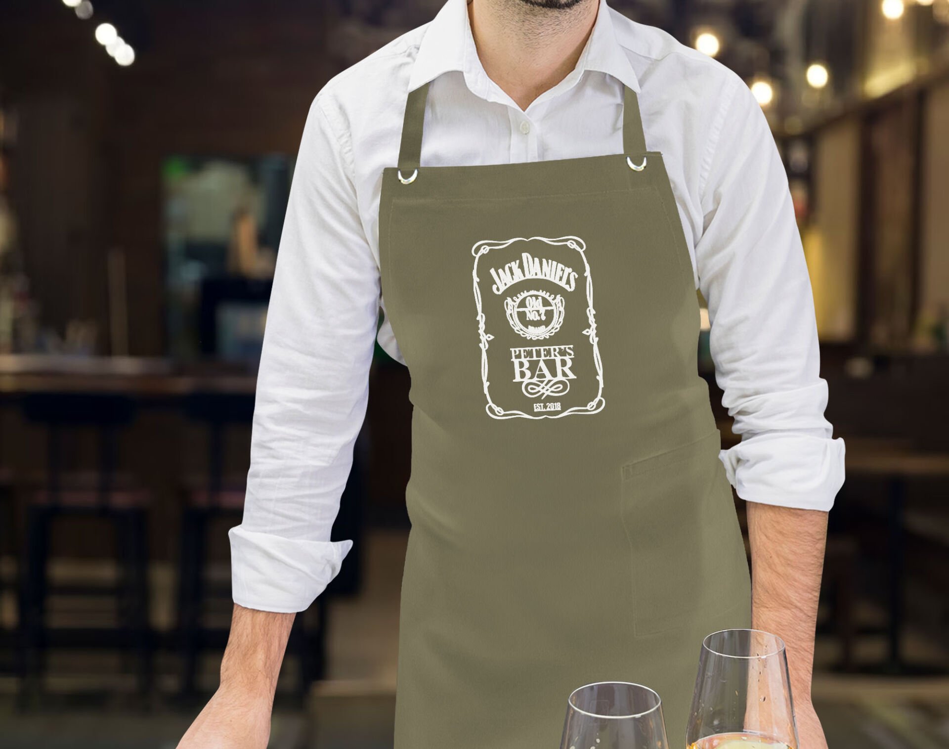 BK Gift Kişiye Özel İsimli Tarihli Bar Tasarımlı Profesyonel Haki Yeşil Mutfak Önlüğü, Aşçı Önlüğü, Şef Önlüğü, Arkadaşa Hediye-9