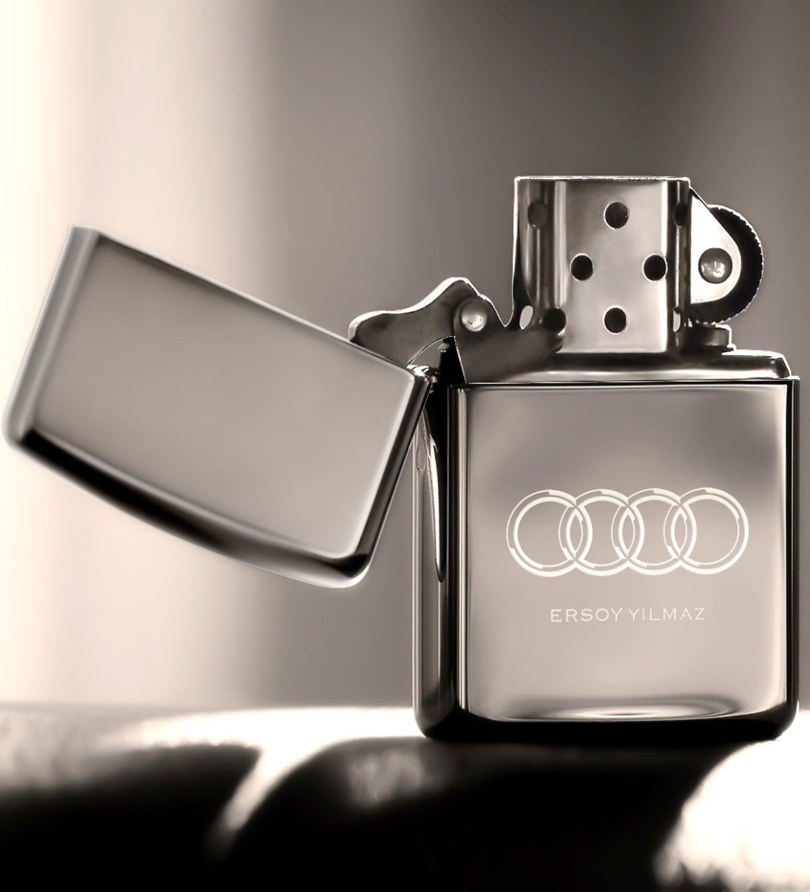 Kişiye Özel Audi Benzinli Gümüş Gri Metal Çakmak
