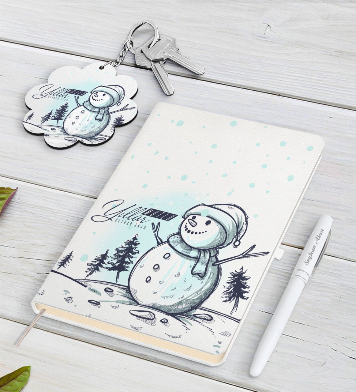 Kişiye Özel İsimli Yılbaşı Mutlu Yıllar Beyaz Defter Kalem ve Anahtarlık Hediye Seti-18