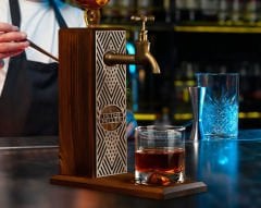 BK Gift Kişiye Özel Kabartma İsimli Musluklu Ahşap İçki Standı, Viski Çeşmesi, Doğum Günü Hediyesi, Ev Hediyesi, İçecek Dispenseri-69