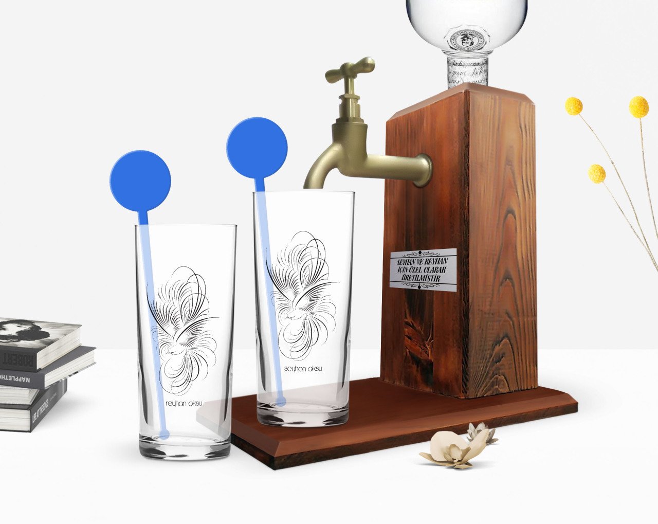 Kişiye Özel Renkli Baskılı İsimli İkili Vodka Bardağı ve Ahşap Vodka Standı Hediye Seti-101