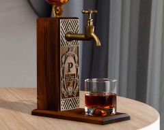 BK Gift Kişiye Özel Kabartma İsimli Musluklu Ahşap İçki Standı, Viski Çeşmesi, Doğum Günü Hediyesi, Ev Hediyesi, İçecek Dispenseri-75