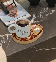 Kişiye Özel Retro Motif Tasarımlı Doğal Ahşap Tabaklı Türk Kahvesi Fincanı Sunum Seti Model 2