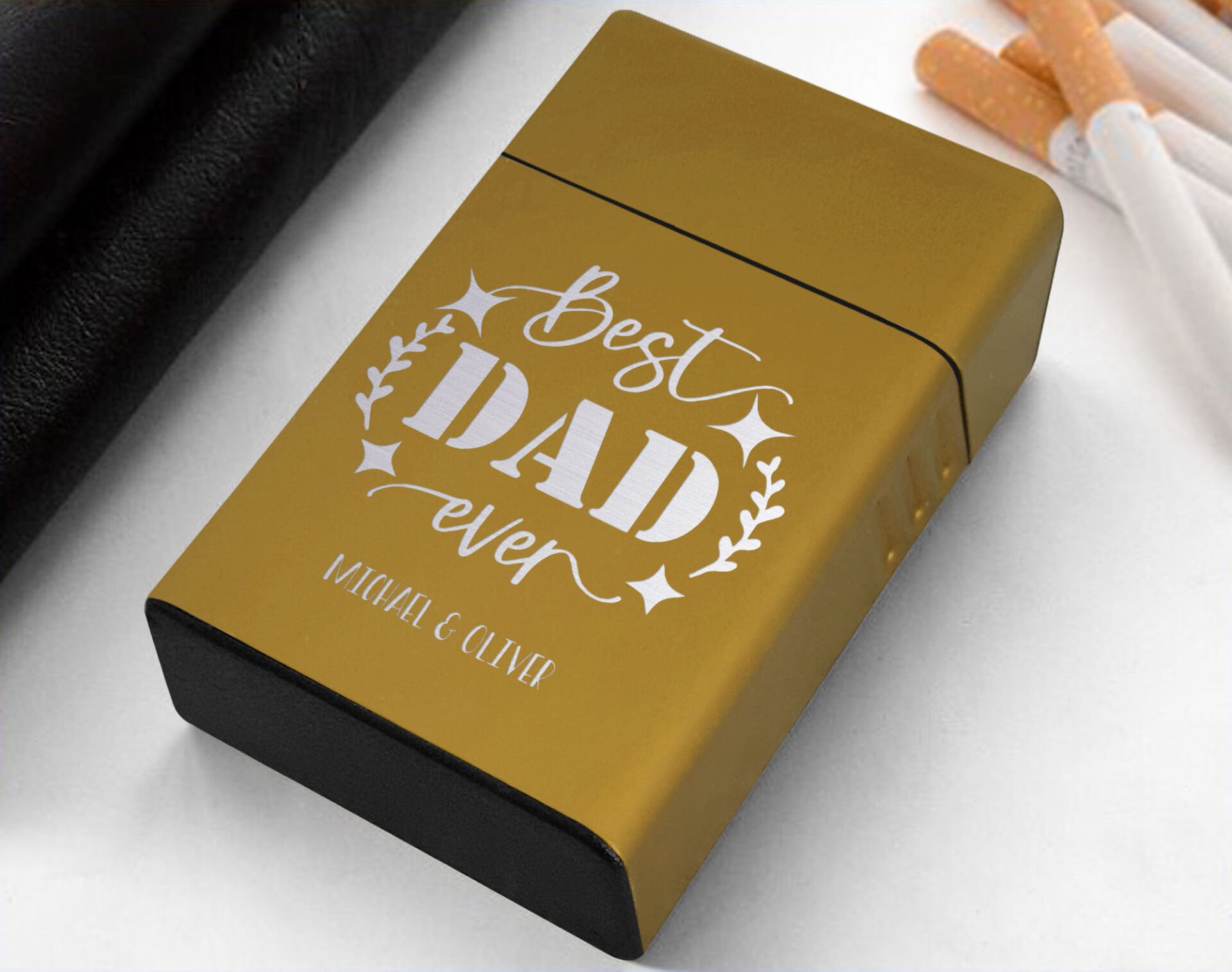 BK Gift Kişiye Özel İsimli Babalar Günü Tasarımlı Sarı Metal Sigara Tabakası ,Babalar Günü Hediyesi , Babaya Hediye , Sigara Tabakası-10