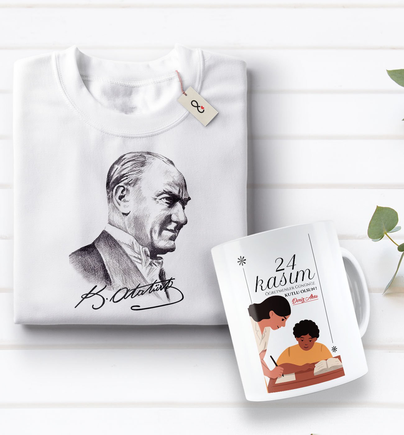 BK Gift Kişiye Özel Öğretmenler Günü Tasarımlı Kupa Bardak ve Atatürk Baskılı Tişört Hediye Seti- 3-6, Öğretmene Hediye, Öğretmenler Günü, 100. Yıl Hediyesi