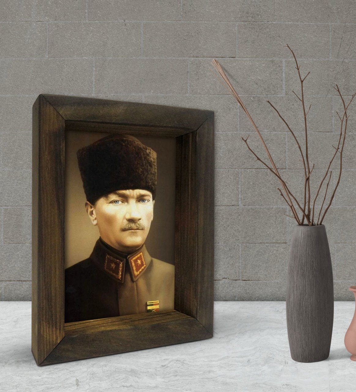 BK Gift Atatürk Tasarımlı Dekoratif Doğal Masif Ahşap Çerçeve 15x20cm-25