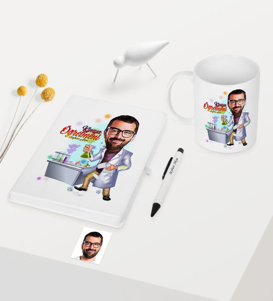 Kişiye Özel Bay Kimya Öğretmeni Temalı Karikatürlü Beyaz Defter Kalem Kupa Seti - 2