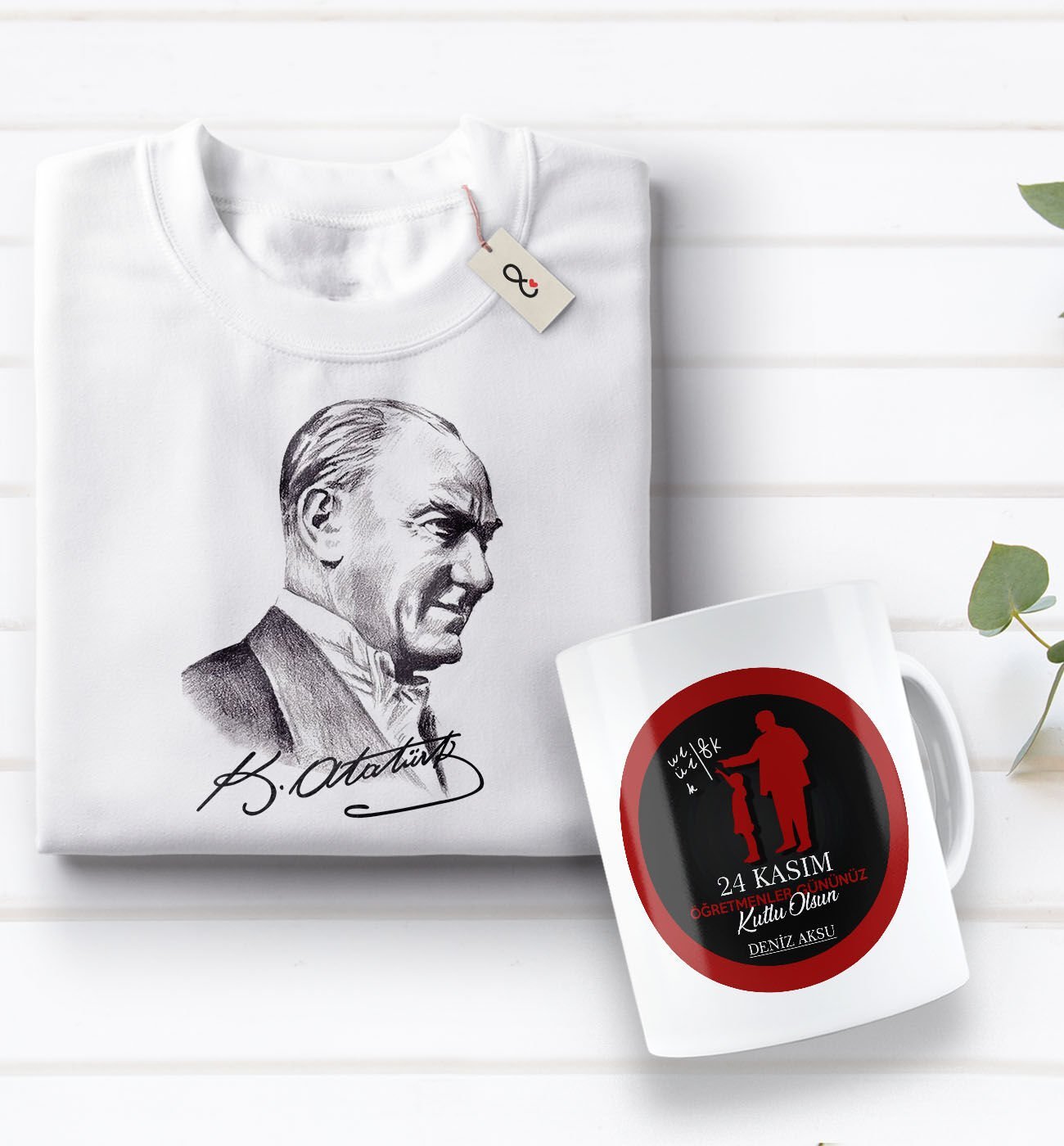 BK Gift Kişiye Özel Öğretmenler Günü Tasarımlı Kupa Bardak ve Atatürk Baskılı Tişört Hediye Seti- 3-12, Öğretmene Hediye, Öğretmenler Günü, 100. Yıl Hediyesi