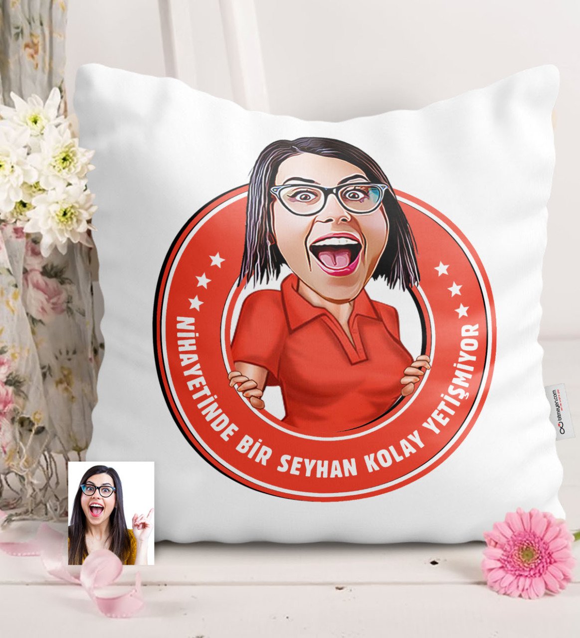 Kişiye Özel Kolay Yetişmiyor Karikatür Saten Yastık - 1