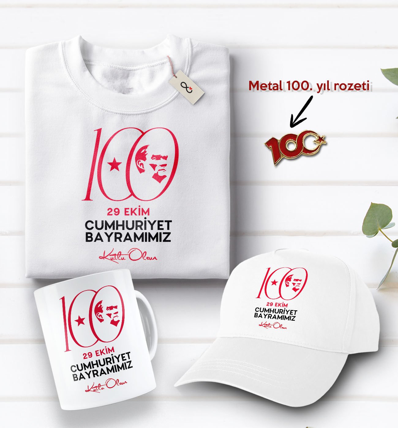 BK Gift 100. Yıl Hatırası Beyaz Tişört, Kupa Bardak, Şapka ve Metal Rozet Hediye Seti-3, 29 Ekim Hediyesi, Cumhuriyet Bayramı, 100.Yıl Hediyesi