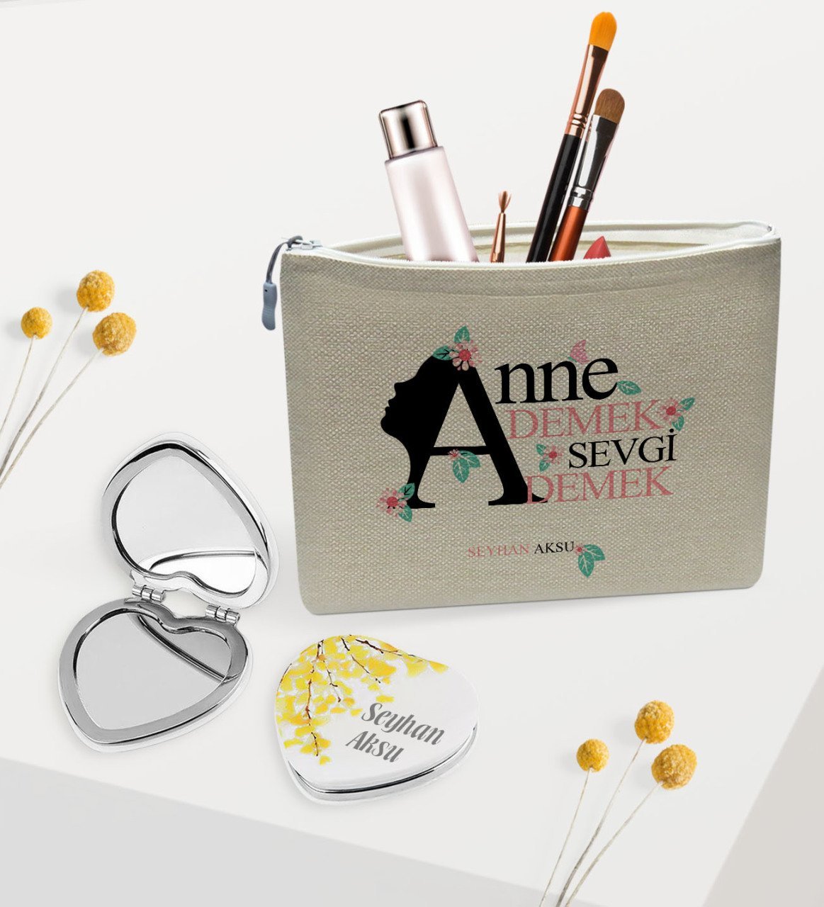 Kişiye Özel Anne Demek Sevgi Demek Keten Makyaj Çantası ve Kalp Ayna Hediye Seti
