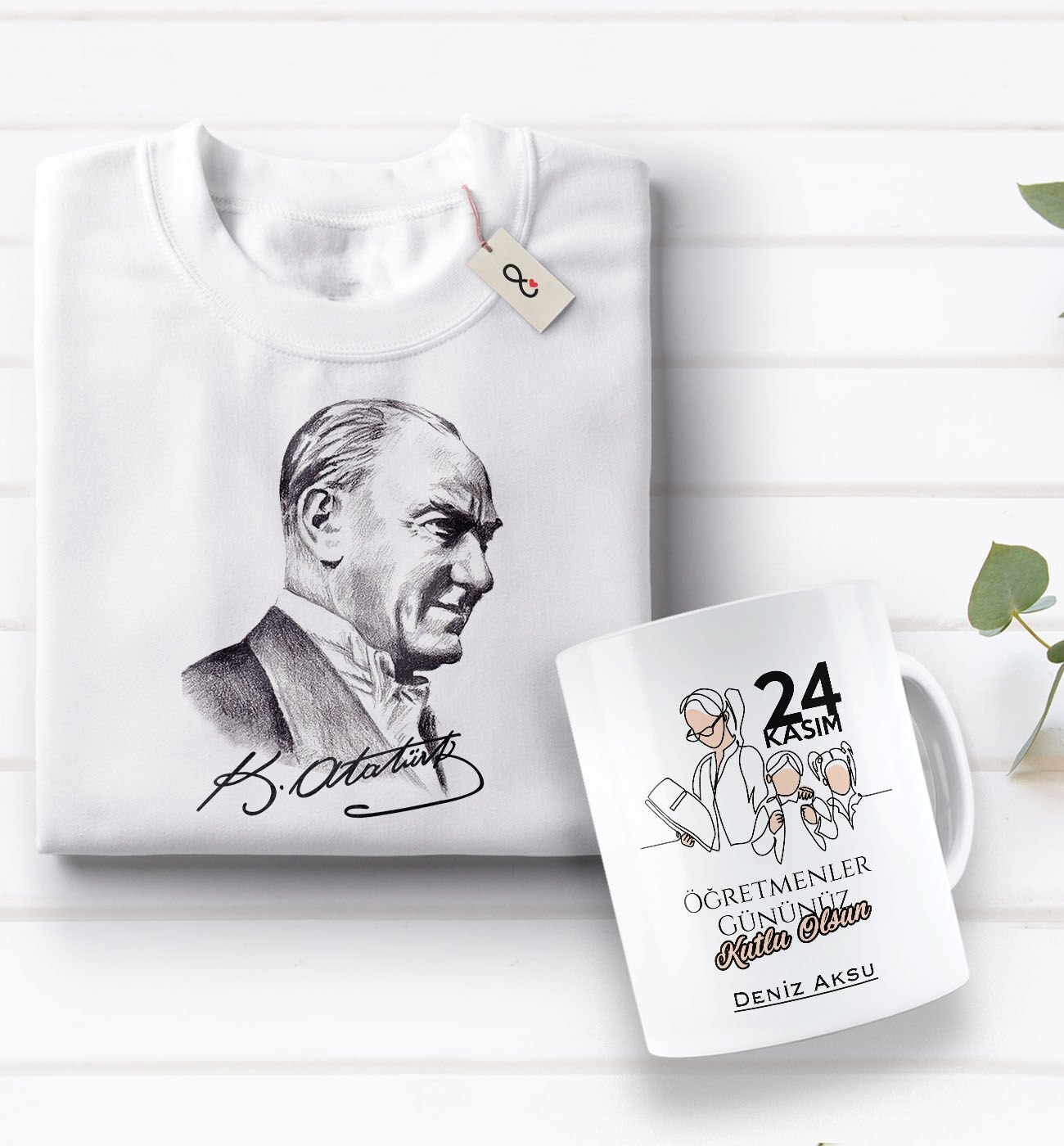 BK Gift Kişiye Özel Öğretmenler Günü Tasarımlı Kupa Bardak ve Atatürk Baskılı Tişört Hediye Seti- 3-18, Öğretmene Hediye, Öğretmenler Günü, 100. Yıl Hediyesi