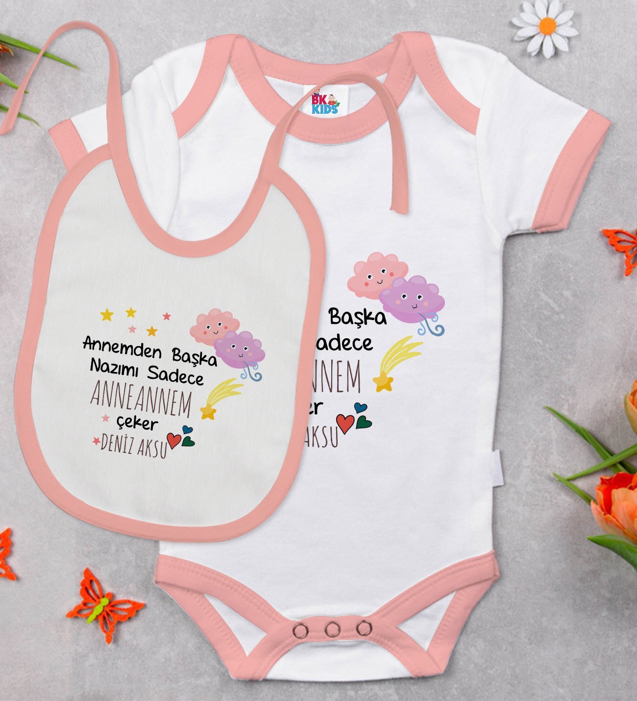 BK Kids Kişiye Özel Anneannem Tasarımlı Pembe Bebek Body Zıbın ve Mama Önlüğü Hediye Seti