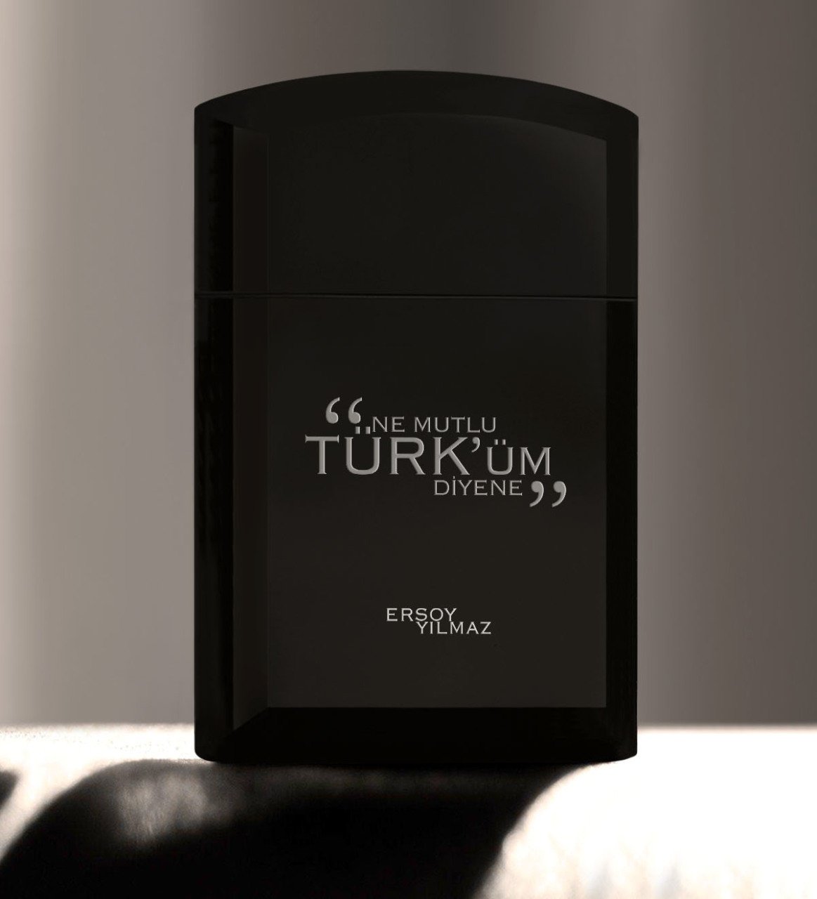 Kişiye Özel Ne Mutlu Türküm Diyene Siyah Metal Çakmak - 1