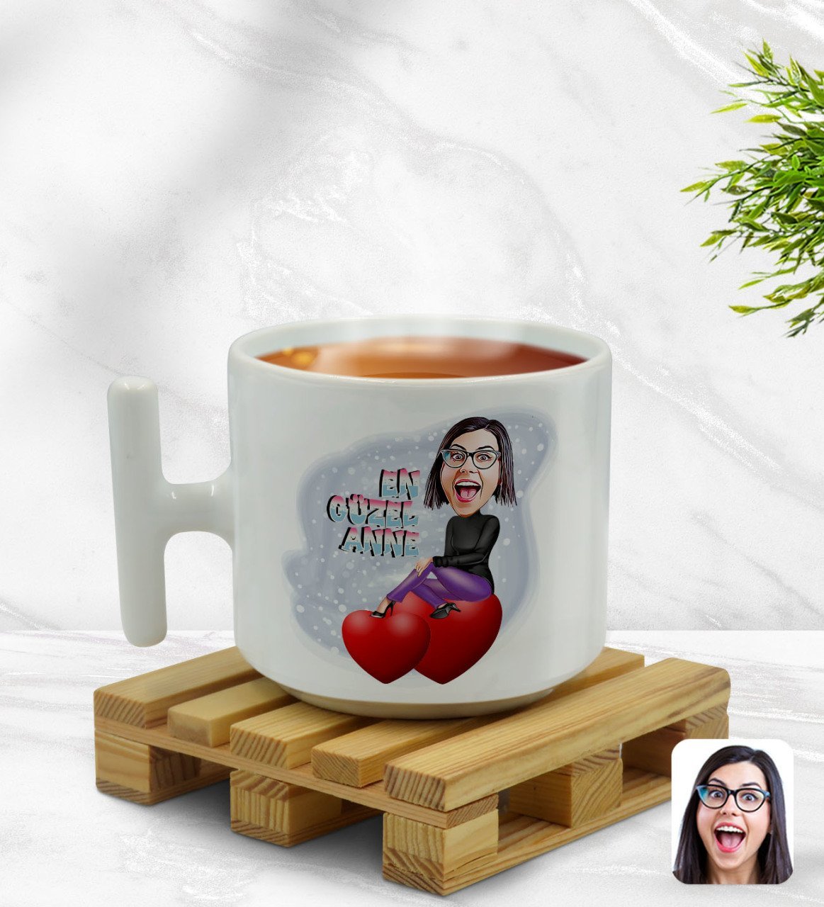 Kişiye Özel En Güzel Anne Karikatürlü T Kulplu Beyaz Middle Kupa Bardak-1