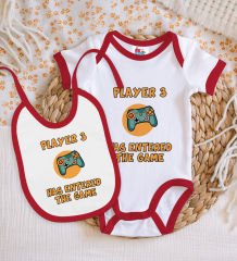 BK Kids Player 3 Tasarımlı Kırmızı Bebek Body Zıbın ve Mama Önlüğü Hediye Seti-1
