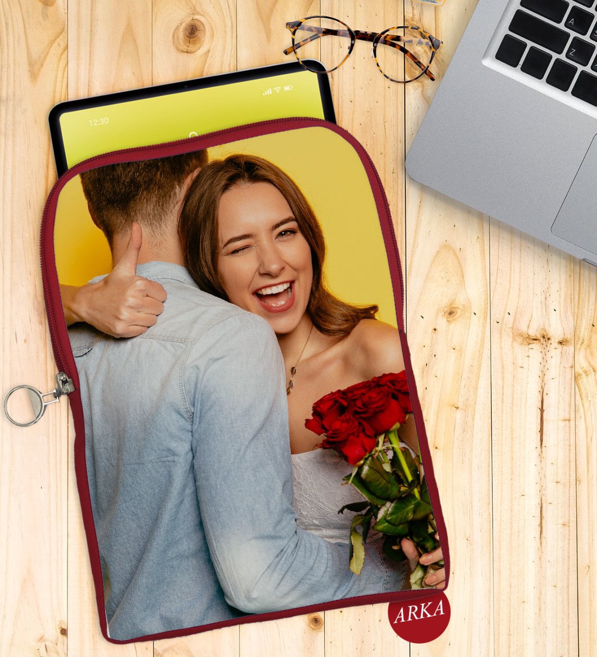 Kişiye Özel Sevgililer Fotoğraflı Taşınabilir Koruyucu Tablet Kılıfı & Organizer Çanta - Kırmızı-1