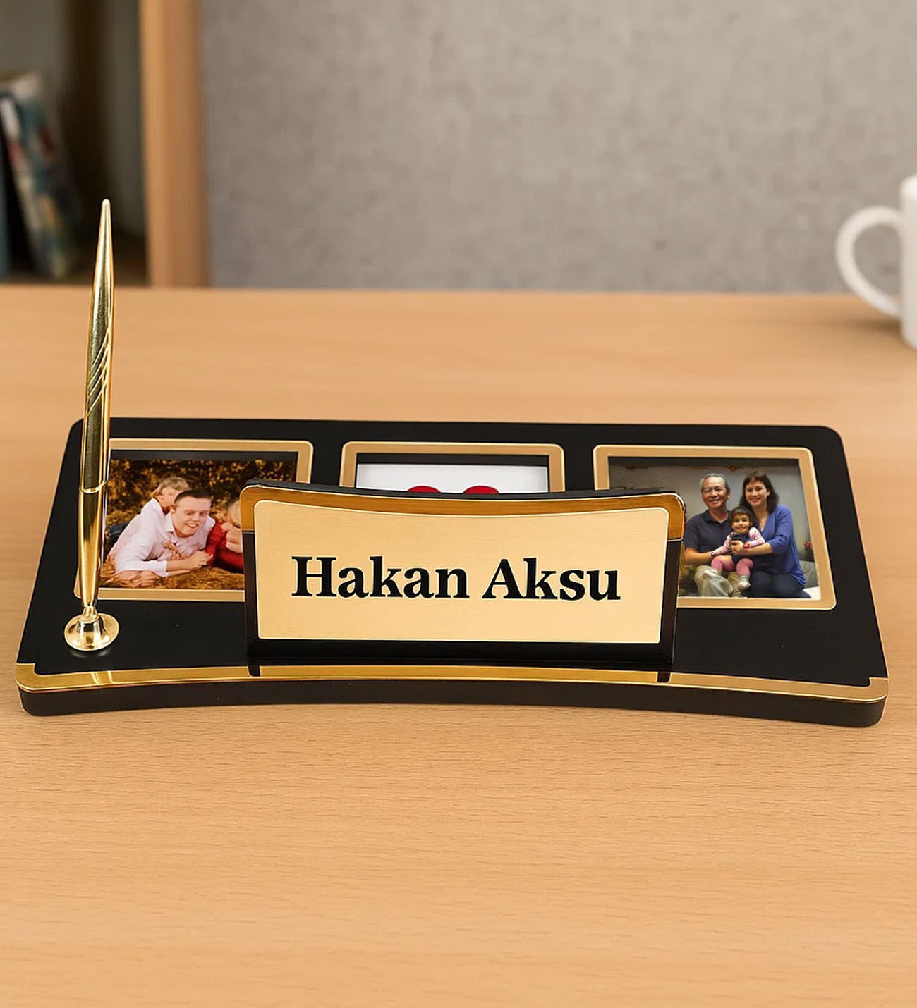 BK Gift Kişiye Özel Fotoğraf Çerçeveli Ahşap Masa İsimliği - Tek Kalemli, Yeni İş Hediyesi, Ofis Hediyesi, Arkadaşa Hediye