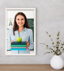 Kişiye Özel Kadın Öğretmen Fotoğraflı Dekoratif Ahşap Beyaz Çerçeveli Tablo-1