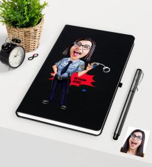 Kişiye Özel Bayan Polis Karikatürlü Siyah Defter Kalem Seti