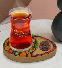 Kişiye Özel Meyveler Tasarımlı Doğal Ahşap Tabaklı Heybeli Çay Bardağı Sunum Seti Model 1