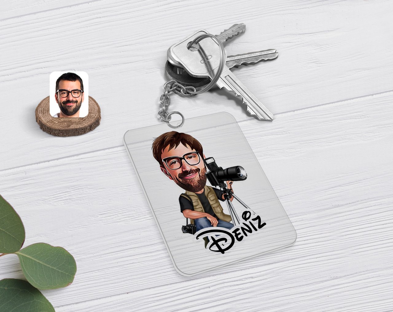 Kişiye Özel Erkek Fotoğrafçı Karikatürlü Şeffaf Pleksi Anahtarlık