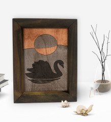 BK Gift Kuğu Tasarımlı Dekoratif Doğal Masif Ahşap Çerçeve 15x20cm-1