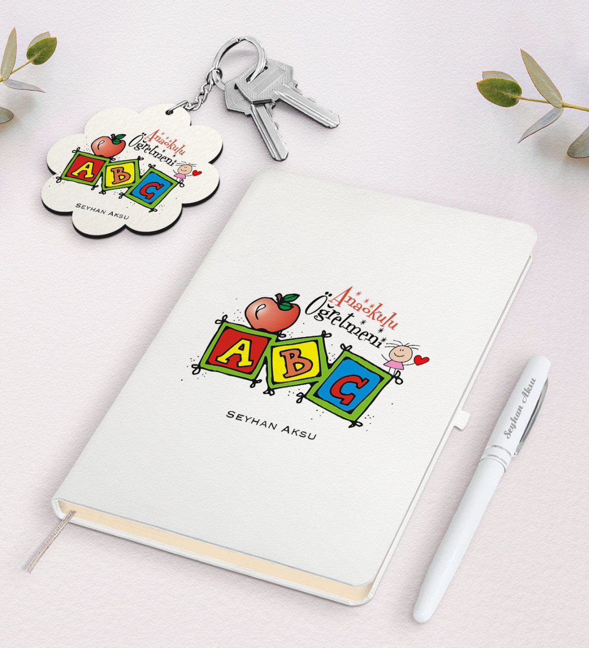 Kişiye Özel Anaokulu Öğretmeni Beyaz Defter Kalem Ve Anahtarlık Hediye Seti-1