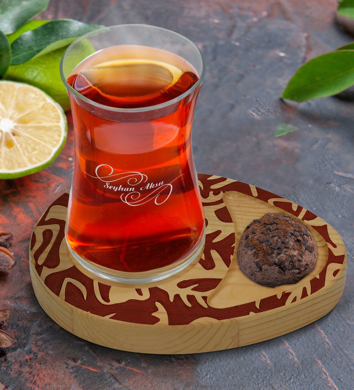 Kişiye Özel Retro Motif Tasarımlı Doğal Ahşap Tabaklı Heybeli Çay Bardağı Sunum Seti Model 2