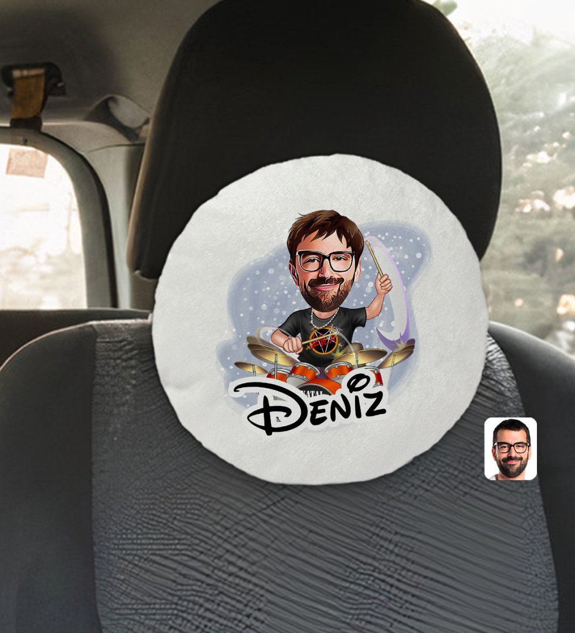 Kişiye Özel İsimli Erkek Baterist Karikatürlü Yuvarlak Araç Koltuk Yastığı-1