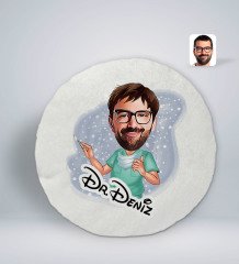 Kişiye Özel İsimli Erkek Cerrah Karikatürlü Yuvarlak Araç Koltuk Yastığı-1