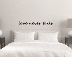 BK Home Love Never Fails Ahşap Duvar Yazısı-1