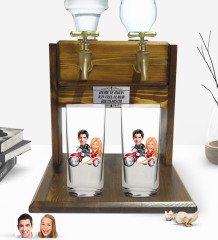 Kişiye Özel Sevgililer Tasarımlı İkili Rakı Bardağı ve Çift Musluklu Doğal Ahşap Rakı Standı-12