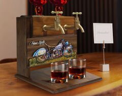 BK Gift Kişiye Özel Kabartma Motorsiklet Tasarımlı Çift Musluklu Doğal Ahşap İçki Standı-4, İçki Standı, Doğum Günü Hediyesi, Ev Hediyesi, Erkek Hediye